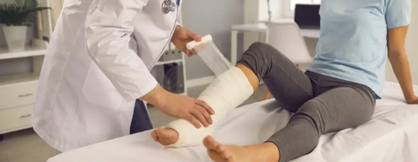 hire detroit broken bones lawyer