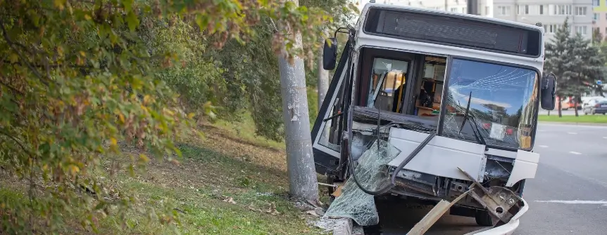 hire detroit bus accident lawyer