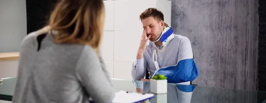 hire detroit shoulder injury lawyer